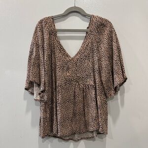 URBAN Romantics Brown and Tan Flutter Sleeve Blouse